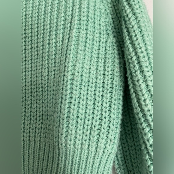 LIKE NEW H&M Mint Green Chunky Knit Sweater - Picture 6 of 9